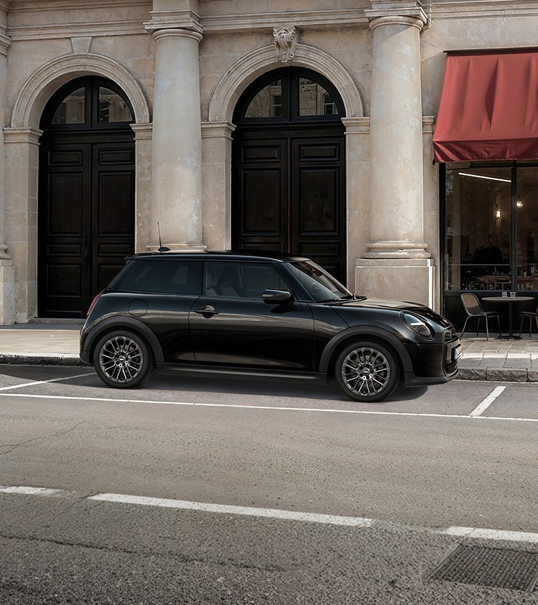 MINI Aceman Blackyard  